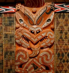 Maori art can be colorful
